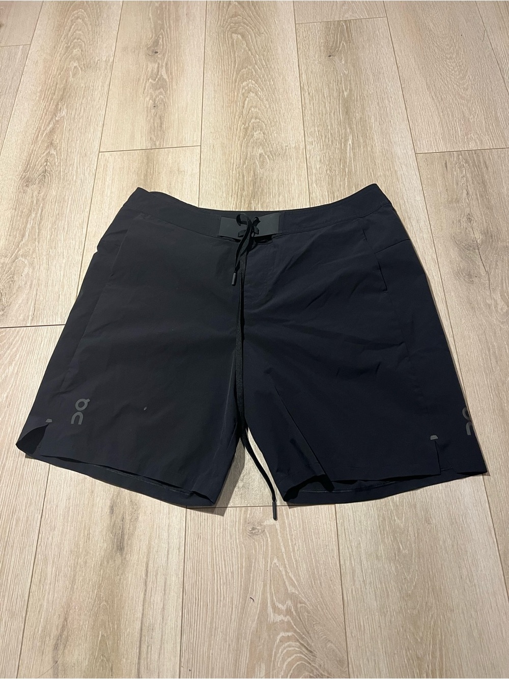 On Running Men's Black Swim Hybrids